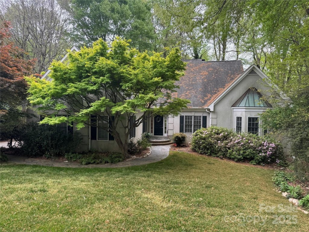 3011 Lakewood Edge Drive