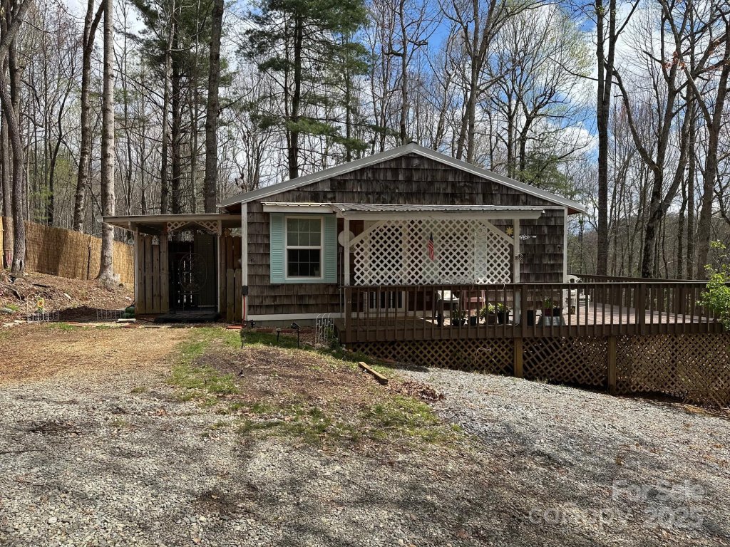 77 Pine Road