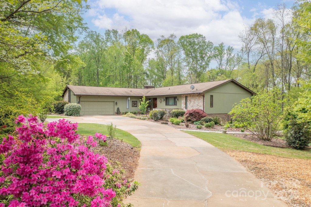 78 Scalybark Trail