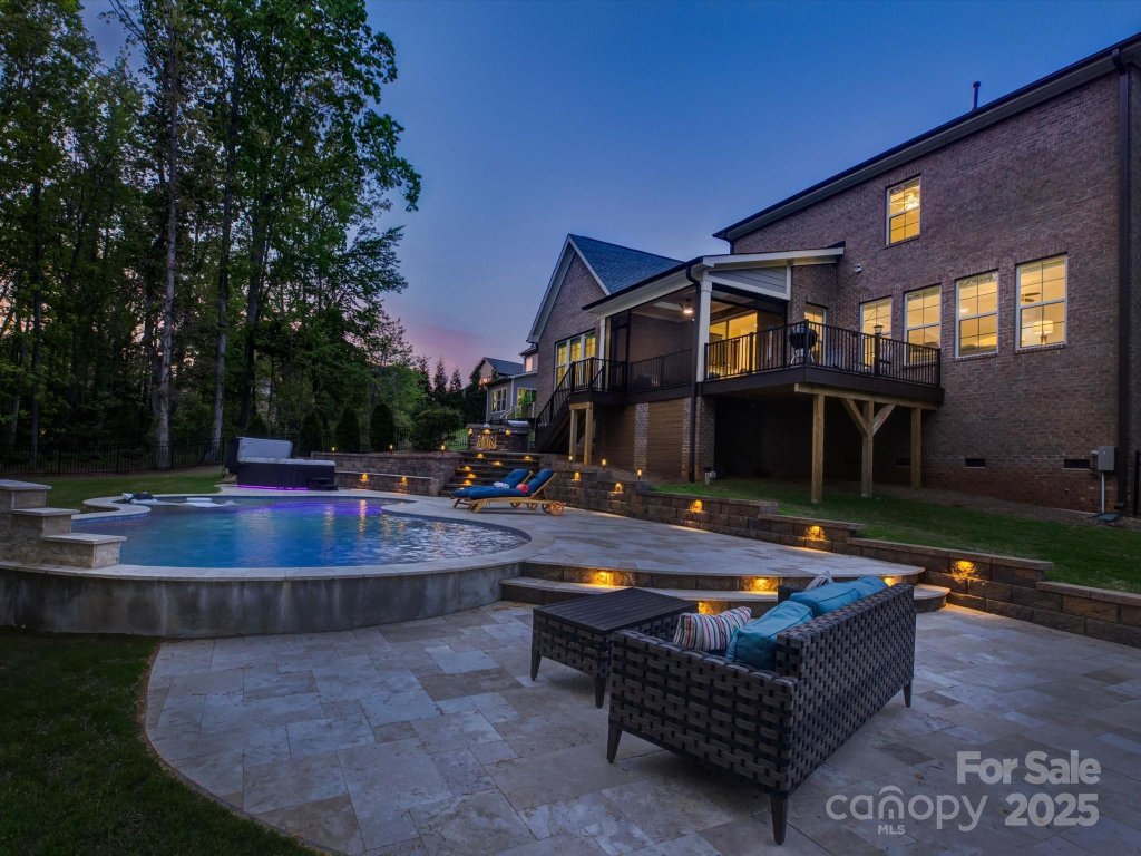 712 Chase Court