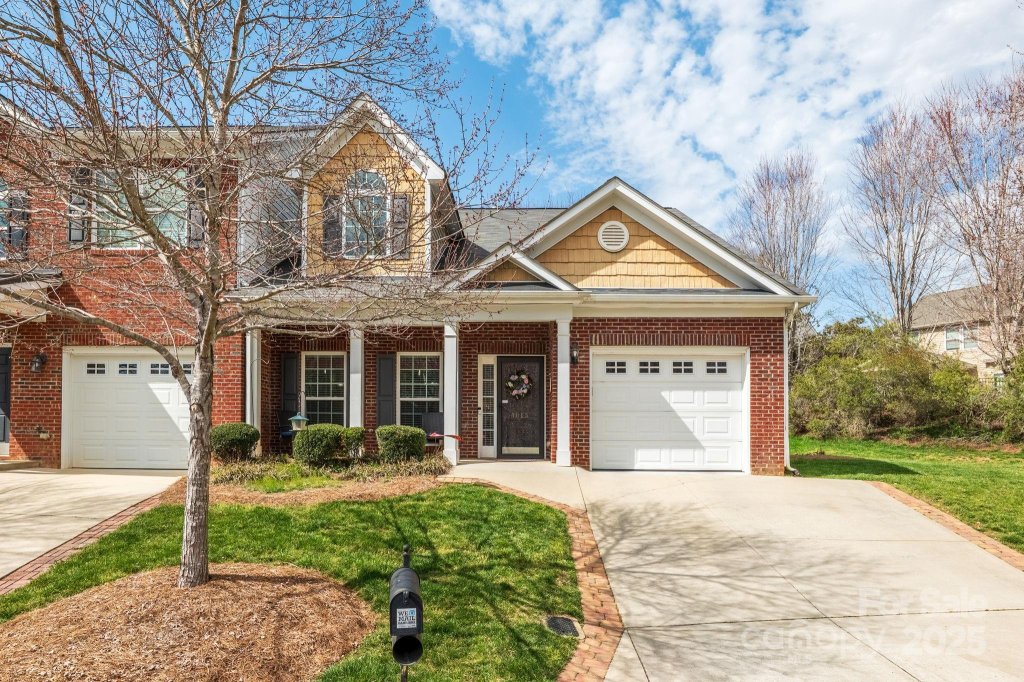 4015 Broadview Lane