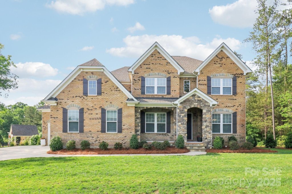 1004 Princesa Drive