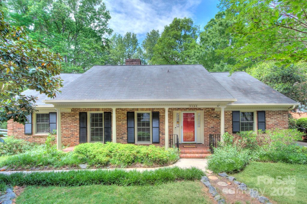 2235 Ramblewood Lane