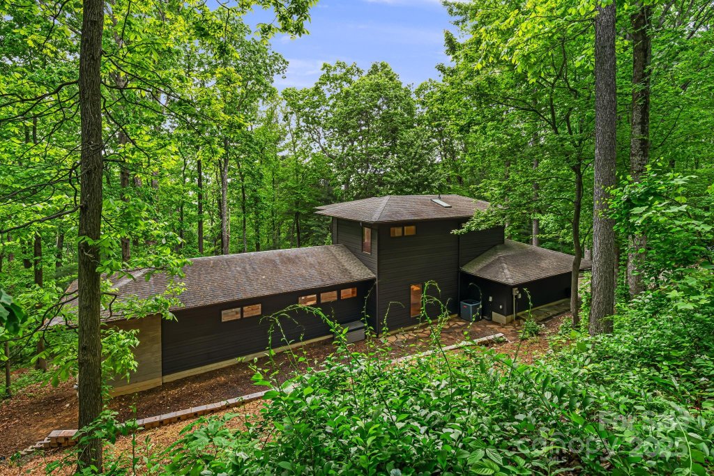 18 Balsam Court