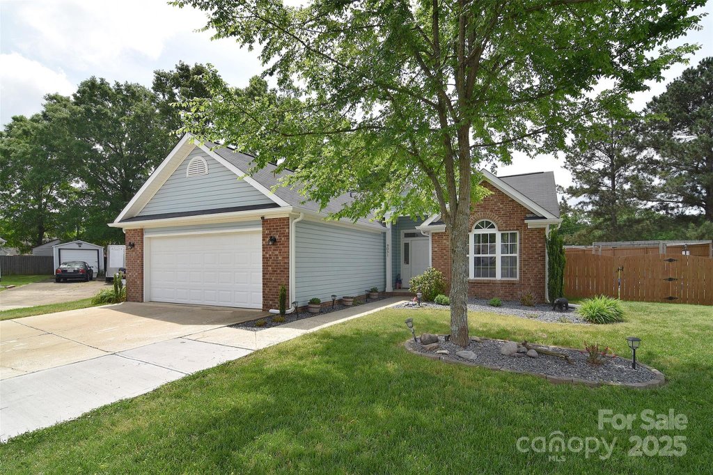 9051 Country Barn Court