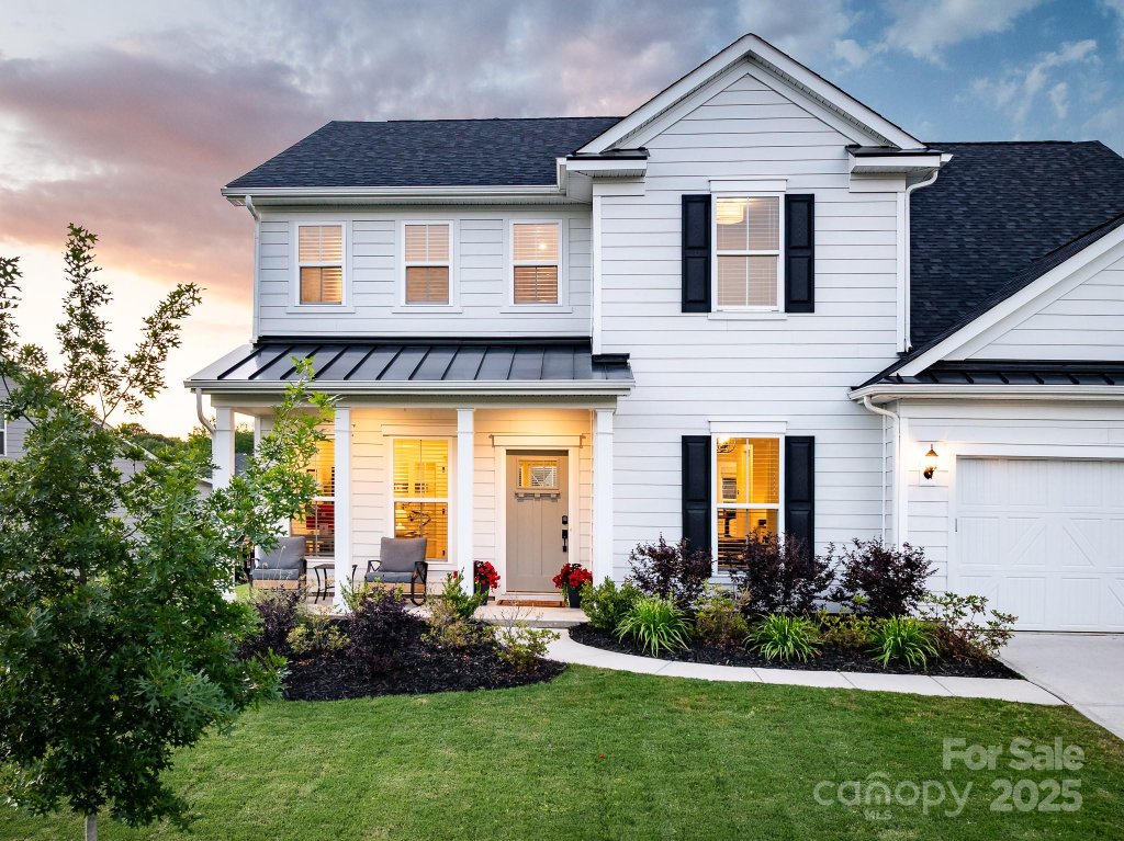 1381 Regions Boulevard