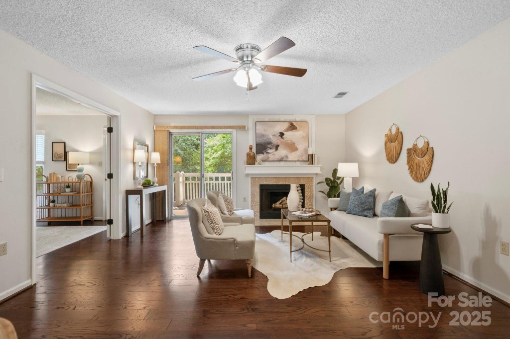 5011 Sharon Road Q
