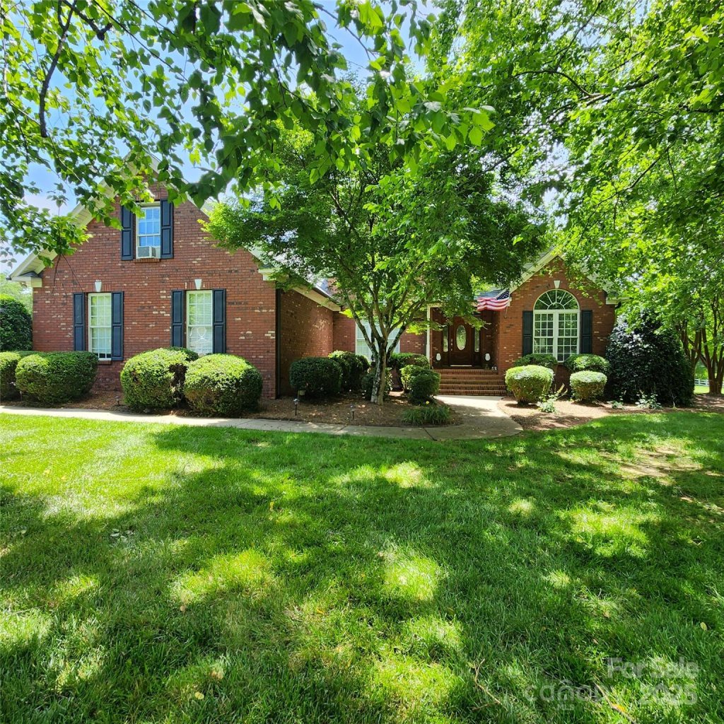 1305 Yellowood Court