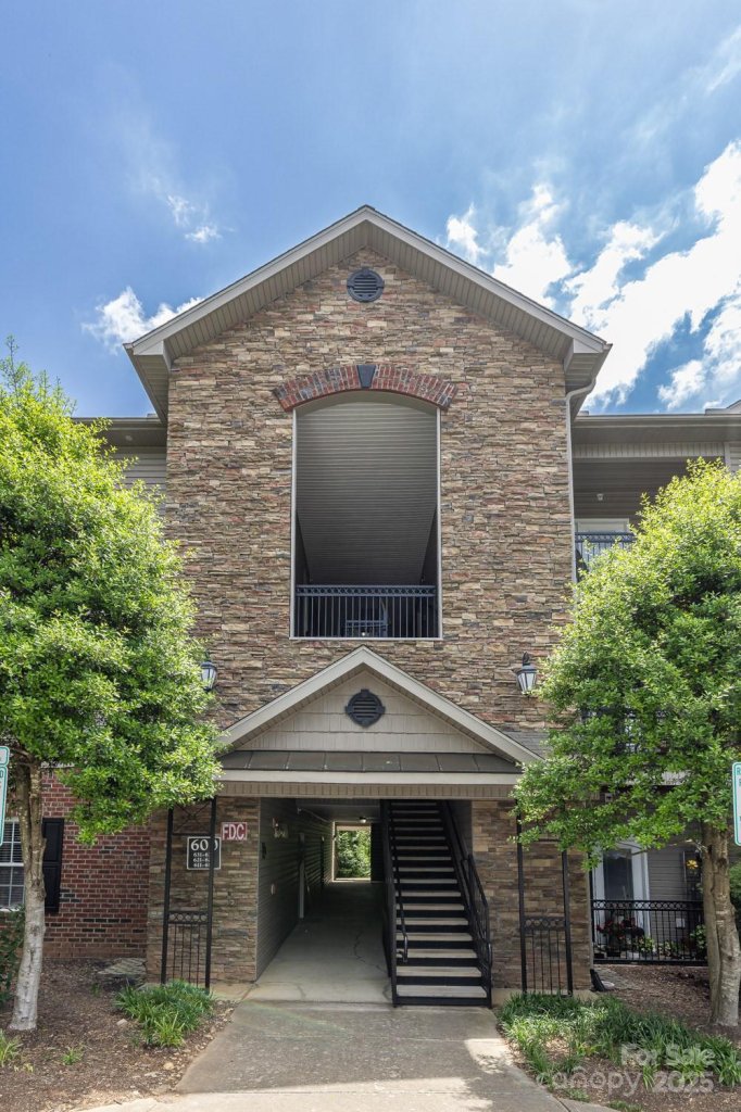 611 Appeldoorn Circle