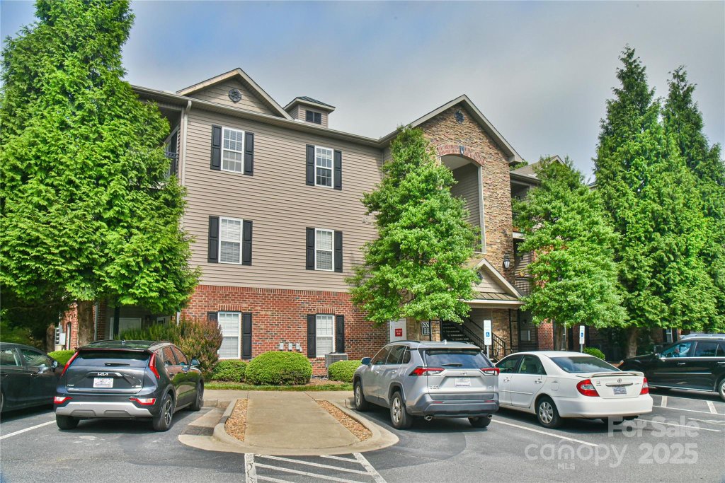 214 Appeldoorn Circle