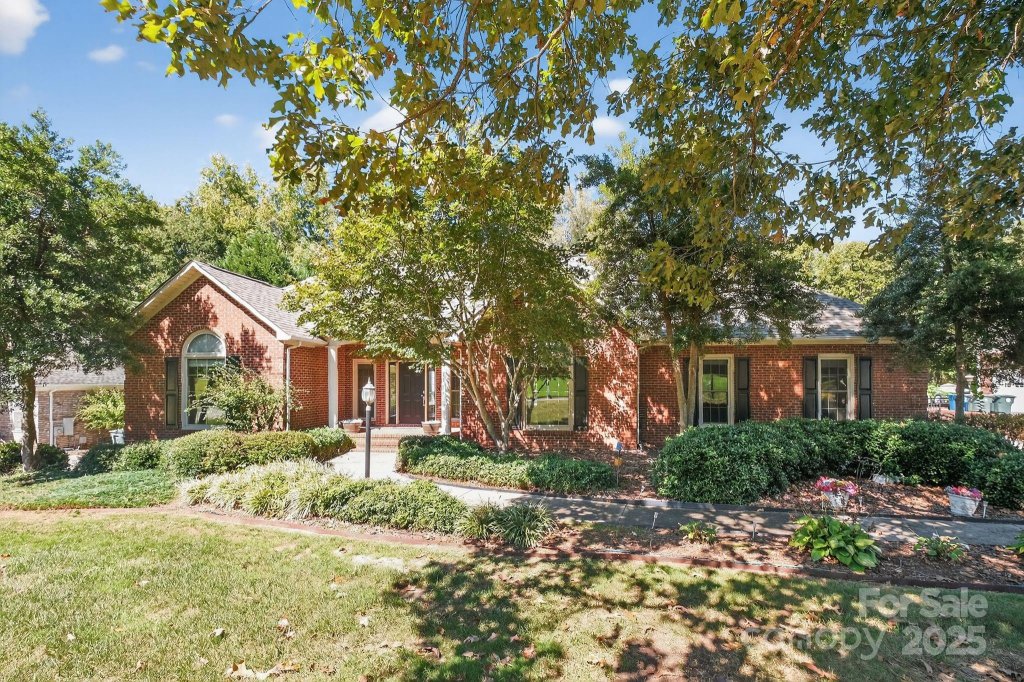 208 Stone Ridge Drive