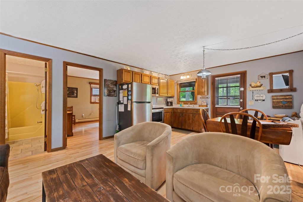 37 Sassafras Lane