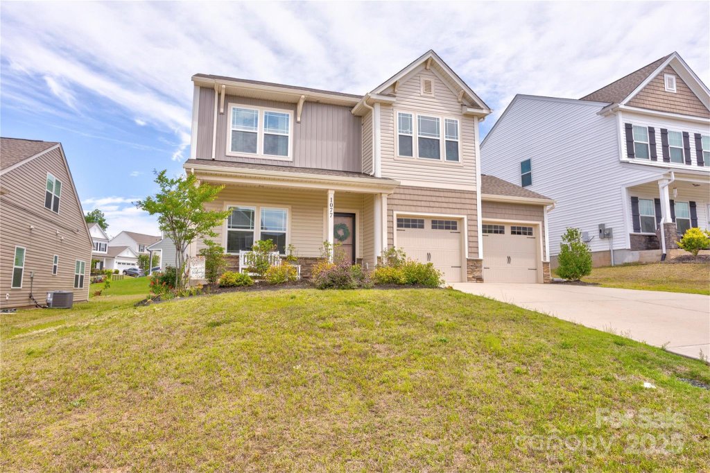 1077 River Haven Avenue