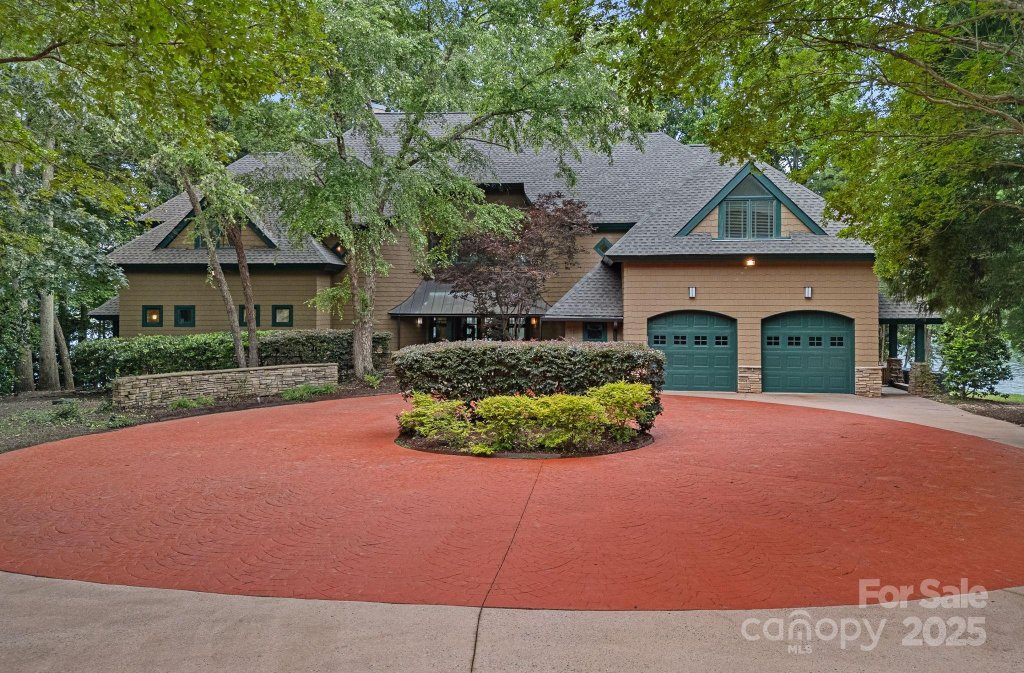 145 Hunters Pointe Lane