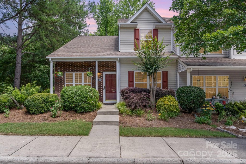 7121 Bidford Court