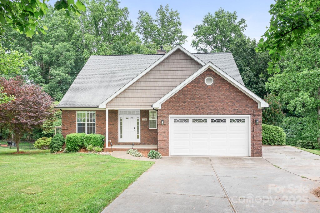 2695 Queens Drive