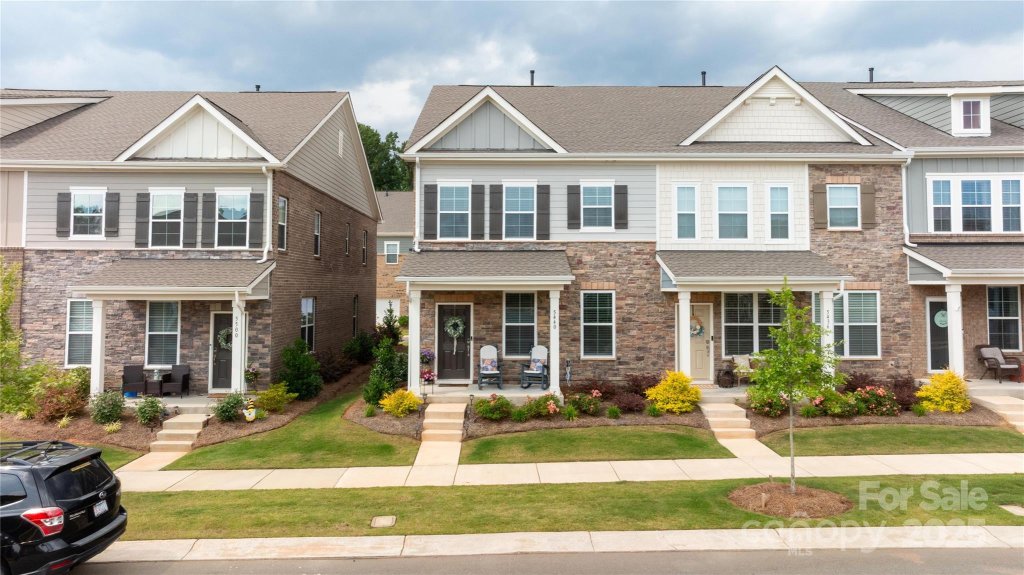 5440 Kinsbridge Drive