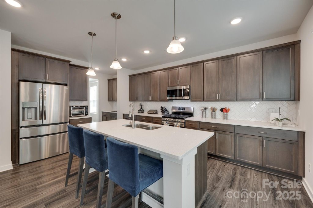 Layton Forest, Rock Hill community