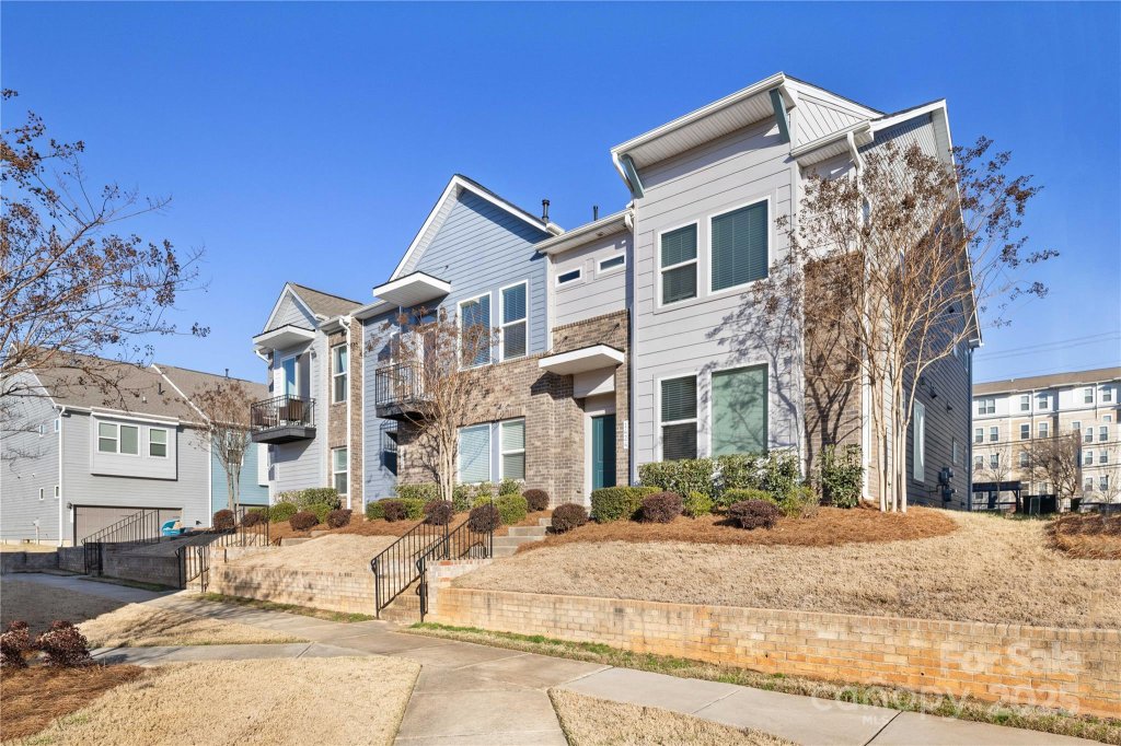 1428 Winding Stream Road