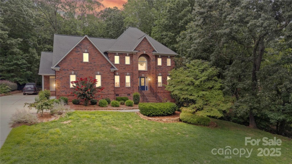 4644 Snow Drive