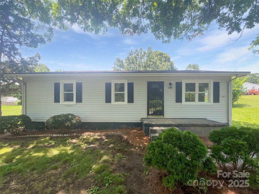 908 Mccollough Street