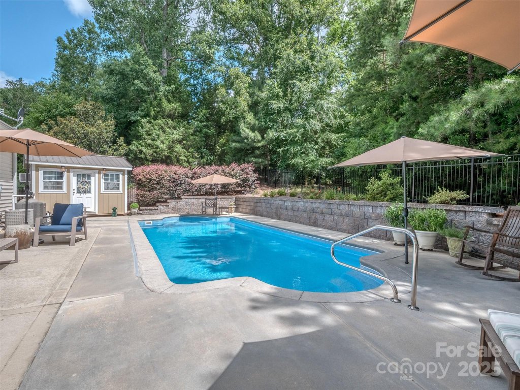 7700 Antique Circle