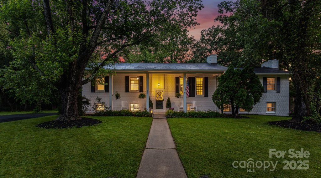 114 Greenfield Lane
