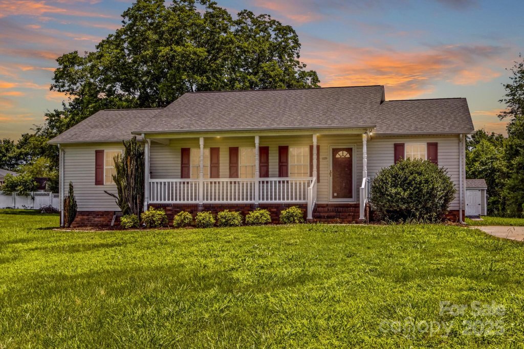 189 Lochshire Lane