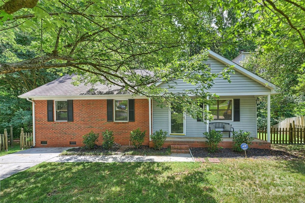 6115 Coltswood Court