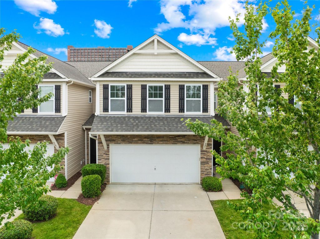 921 Summerlake Drive