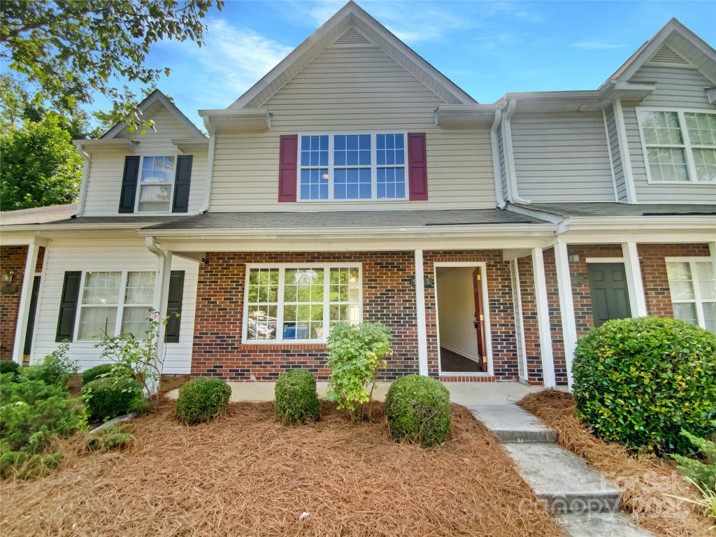 5163 Ficus Tree Lane