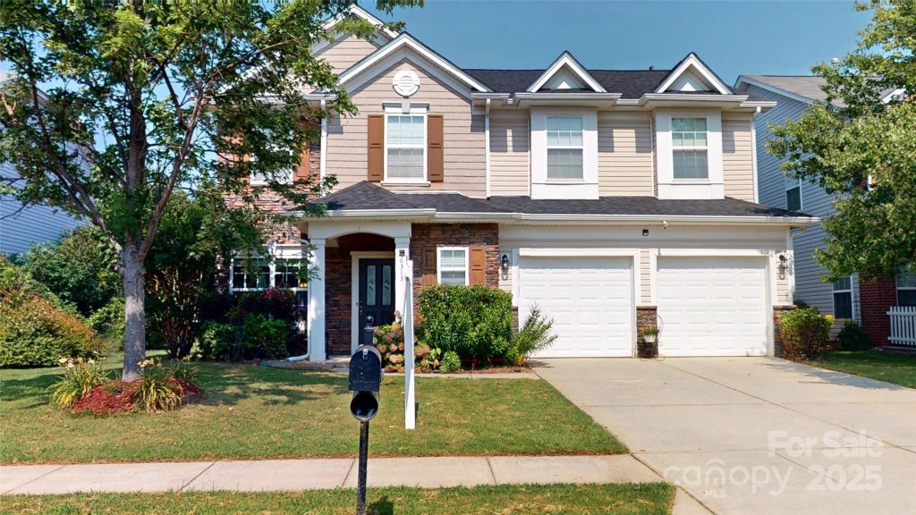 6313 Woodland Commons Drive