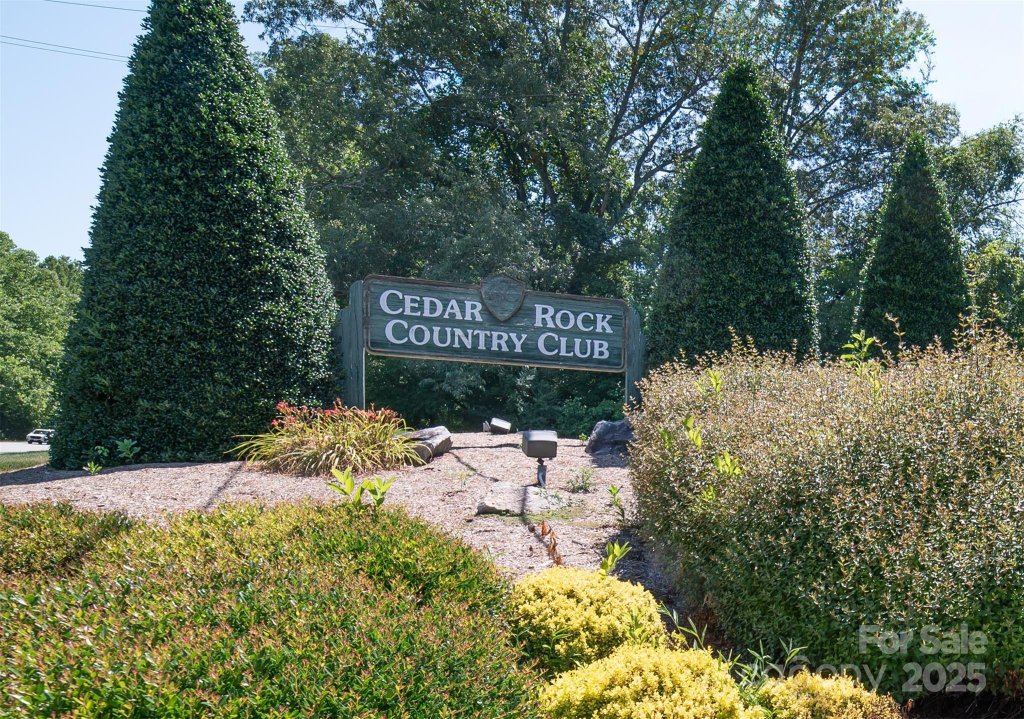 Cedar Rock Estates, Lenoir community
