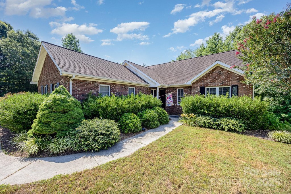 610 Mountain Place
