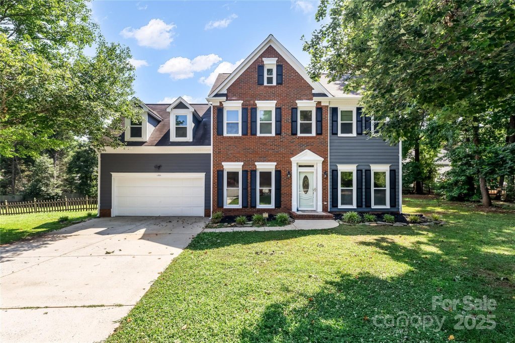 1581 Bluff Court