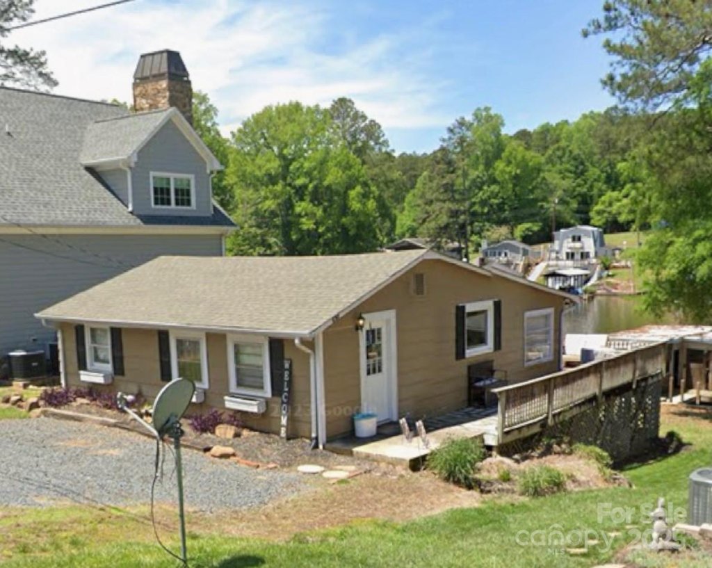 690 Lake Head Road 132