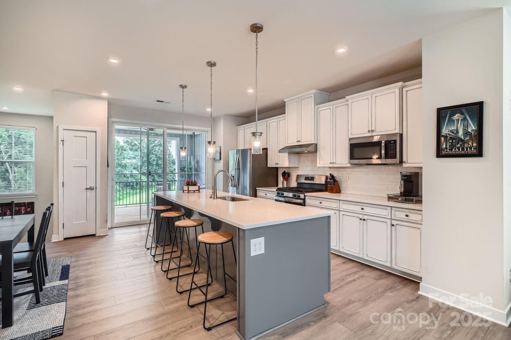 9729 Oaklawn Boulevard