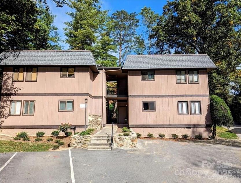 11 Lake Drive B-1