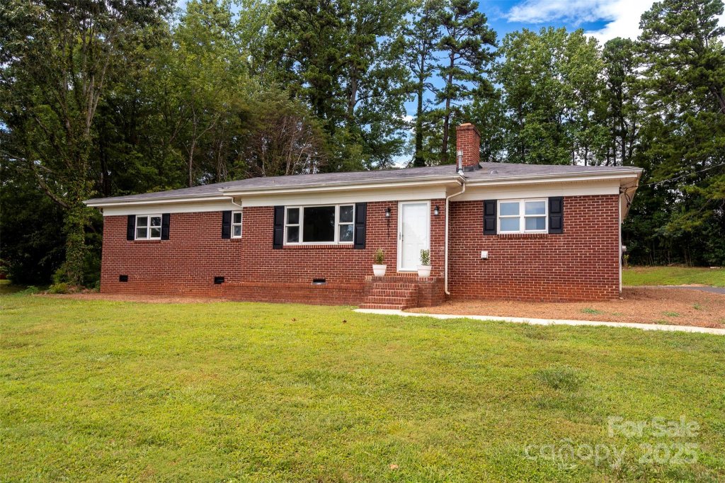 6517 Elmwood Circle