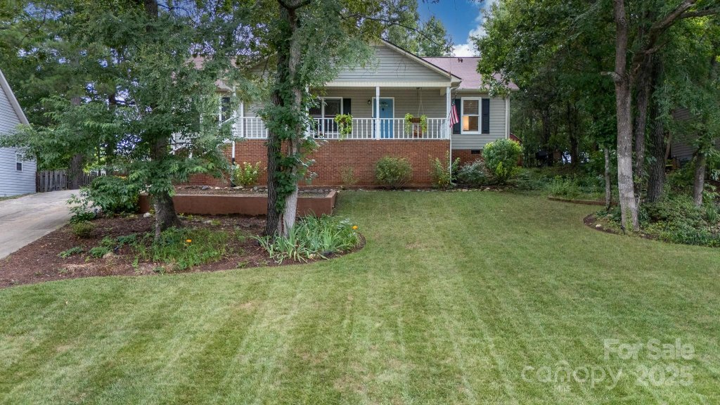 1631 Amanda Lane