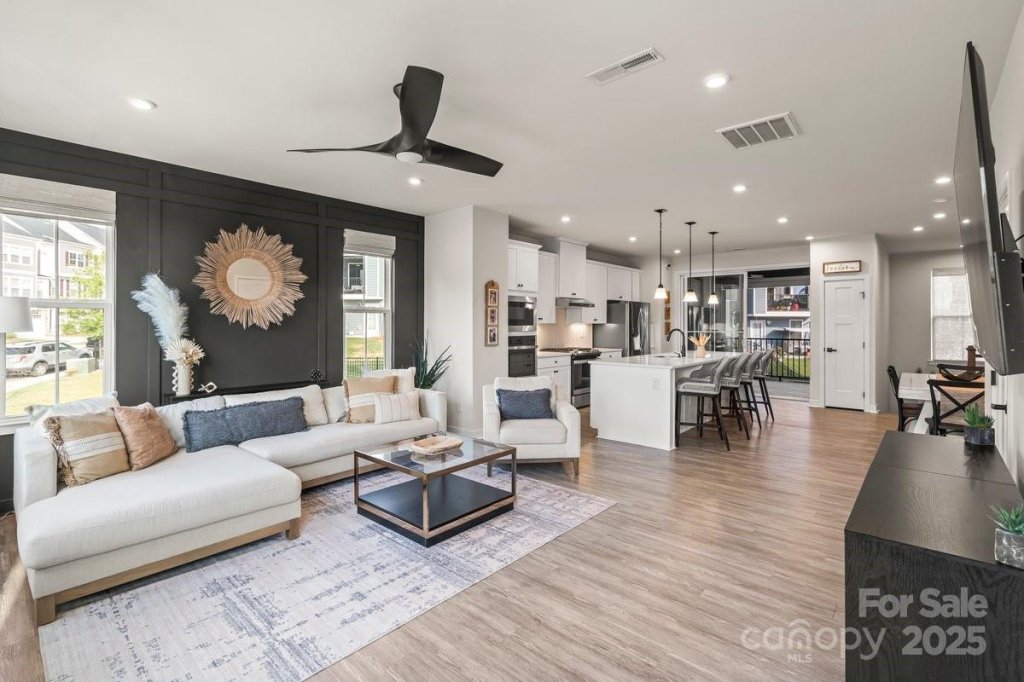 932 Portrush Lane
