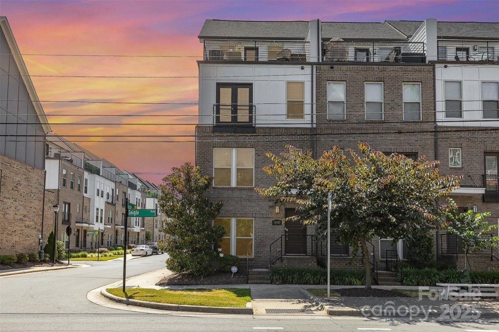 12029 Brooklyn Avenue