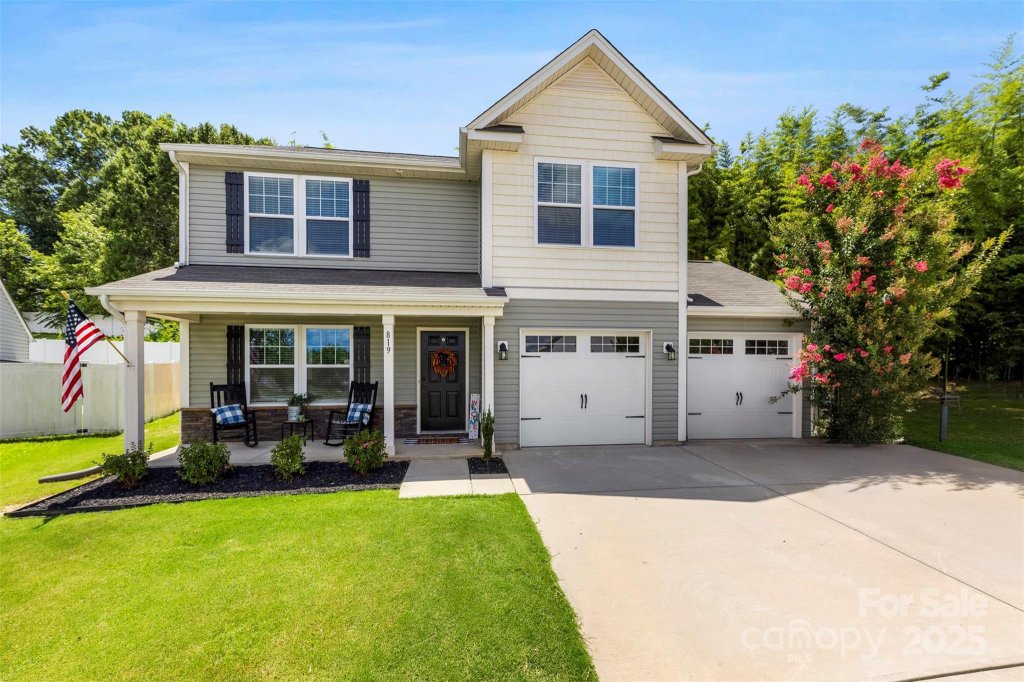 819 Spencer Lane