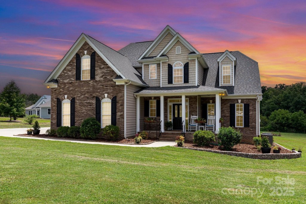 2925 Sweetgrass Lane