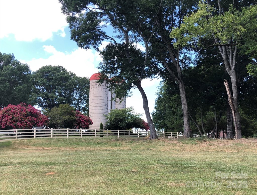 6639 Joli Cheval Lane 4