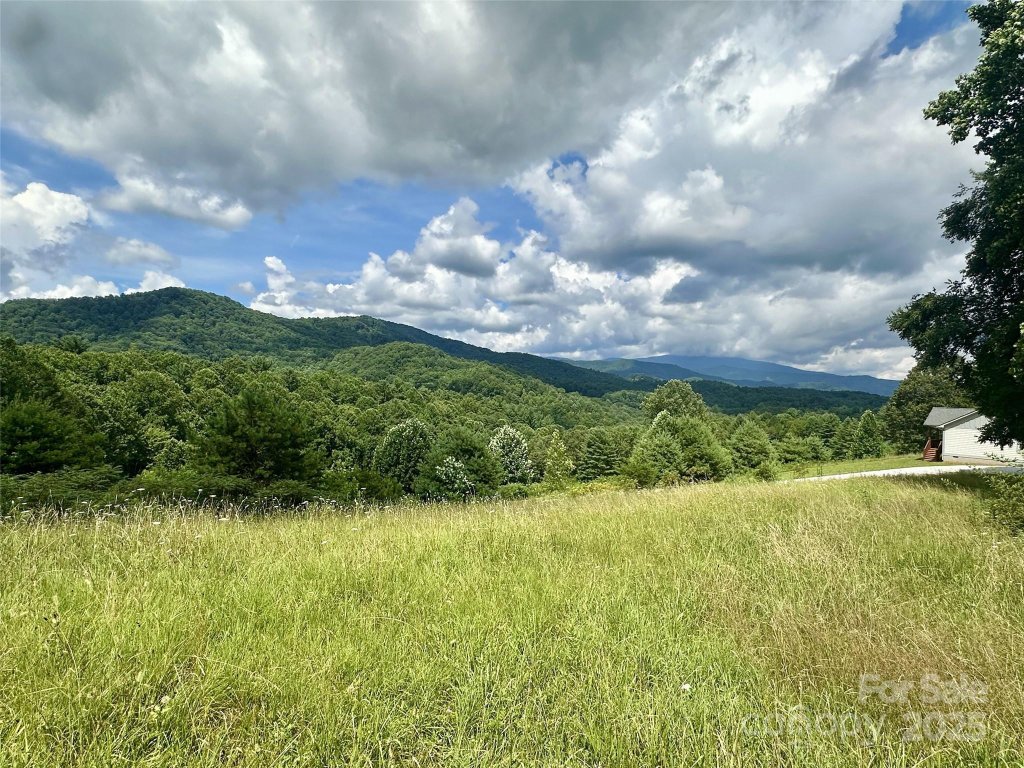 9 Dream Valley Drive