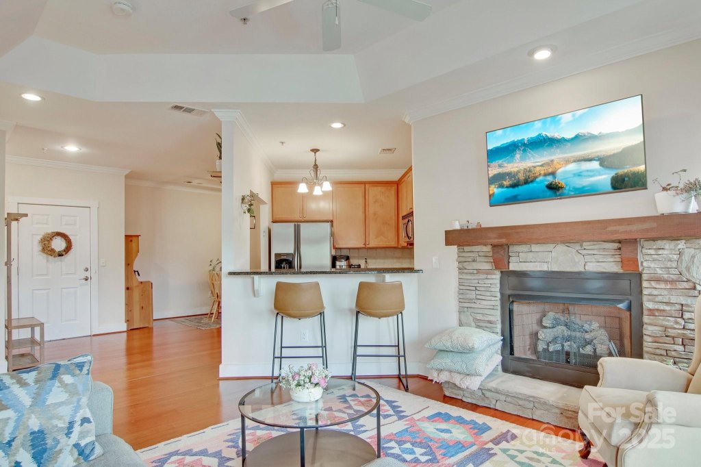 9 Kenilworth Knoll 411