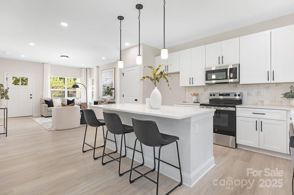 6121 Grove Park Boulevard