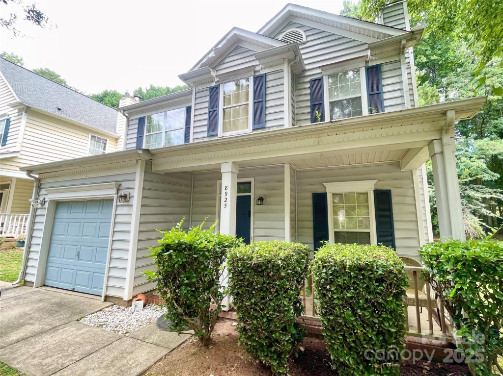 8925 Trentsby Place
