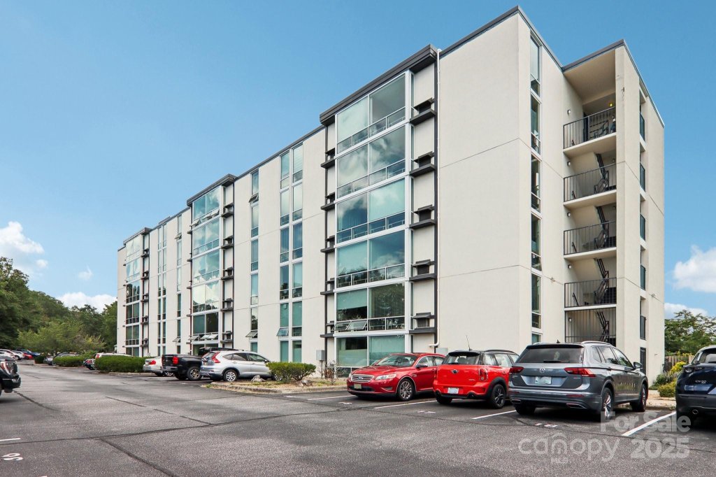 647 Town Mountain Road 212